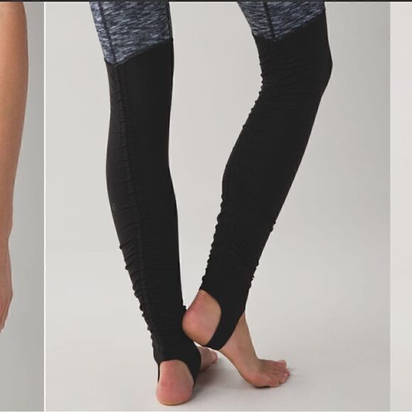 Lululemon Wunder Under Pant *Stirrup in Dramatic Static White Black / Black - Picture 5 of 16